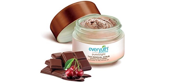 Everyuth Naturals Chocolate and Cherry Tan Removal Scrub