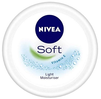 Nivea Soft Light Moisturiser With Vitamin C