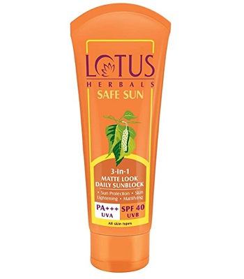 Lotus Herbals Safe Sun 3-In-1 Matte Look Daily Sunblock SPF-40