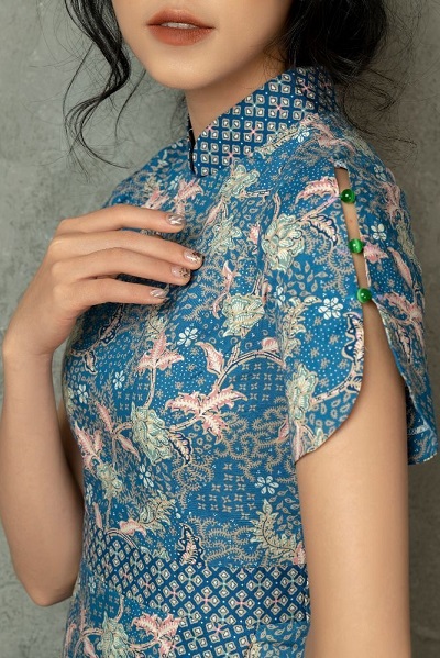Beaded Kimono Style Kurti Sleeves